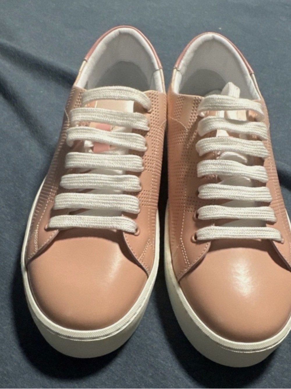 Burberry Pink Leather Low-Top Sneakers with White Soles - Picture 2 of 6